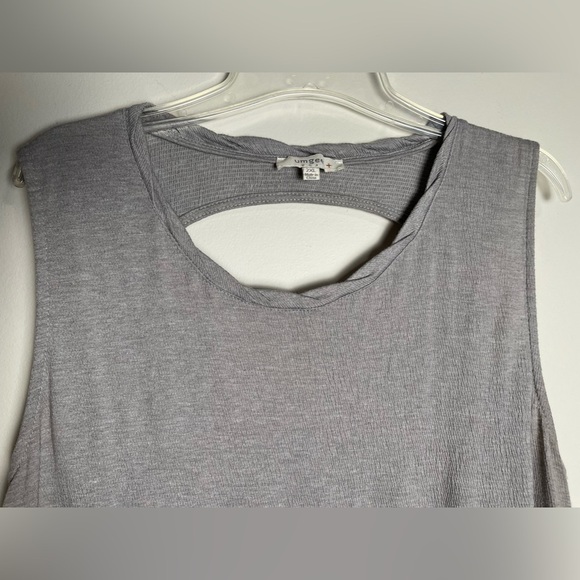 Umgee Women's Keyhole Tank - Picture 2 of 10